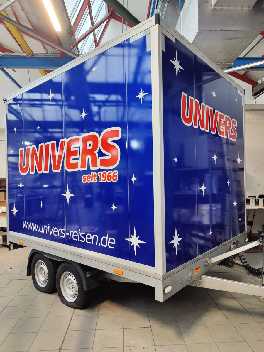 Werbetechnik-bonn-fahrzeugbeschriftung-werbeschilder-3dbuchstaben-comexpo10