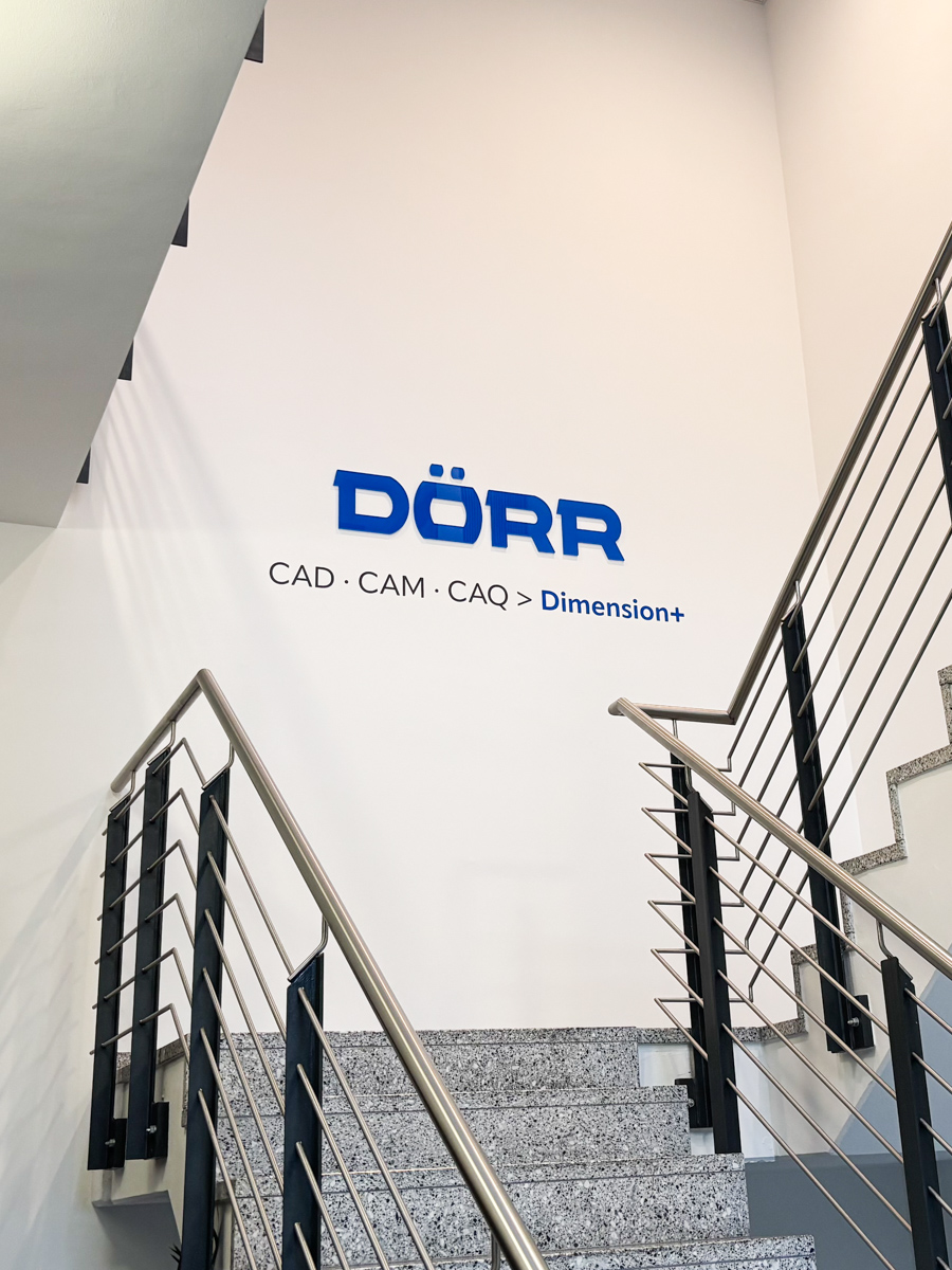 Werbetechnik-bonn-fahrzeugbeschriftung-werbeschilder-3dbuchstaben-comexpo4